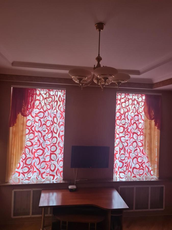 Apartament Центр, Євгена Коновальця, 3 Łuck Zewnętrze zdjęcie